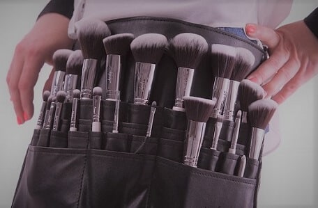 Make-up artist's brushes